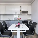 5130c Apartment *